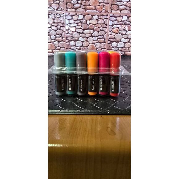 24 Pack Silhouette Sketch Pens - Picture 1 of 6